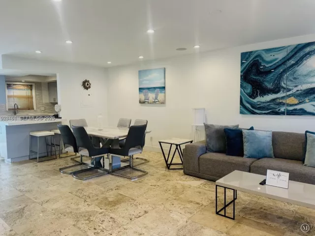 Дом в аренду по адресу 1987 NE 123rd St - фото 6885921