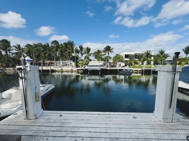 Дом в аренду по адресу 1987 NE 123rd St - фото 6885928