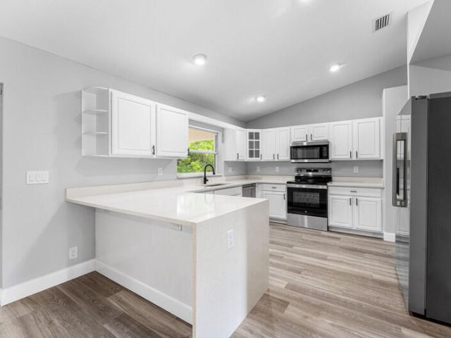 Продажа дома по адресу 12229 61st Lane N - фото 6897621