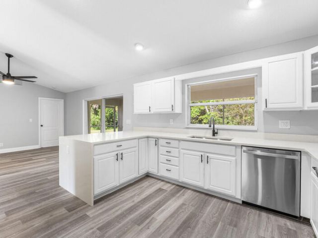 Продажа дома по адресу 12229 61st Lane N - фото 6897624