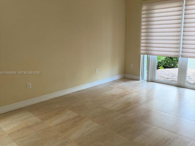 Дом в аренду по адресу 3085 NE 208th Ter - фото 6886270