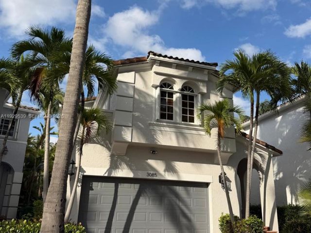 Дом в аренду по адресу 3085 NE 208th Ter - фото 6886272