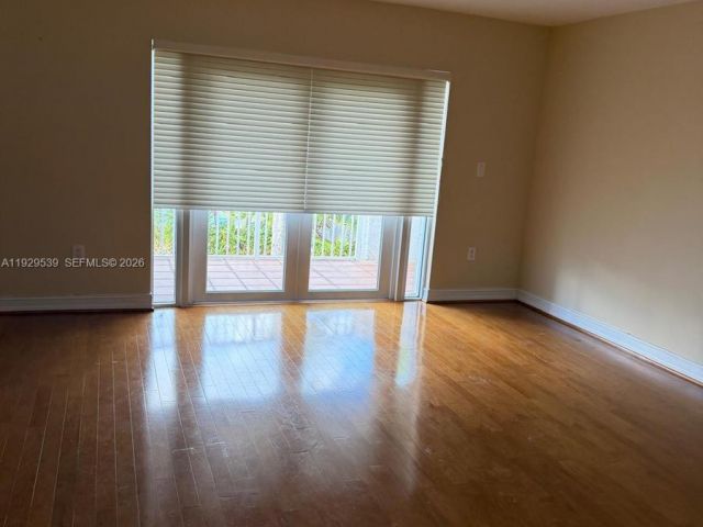 Дом в аренду по адресу 3085 NE 208th Ter - фото 7132438