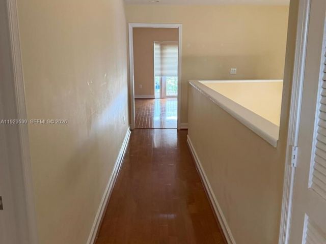 Дом в аренду по адресу 3085 NE 208th Ter - фото 7132439