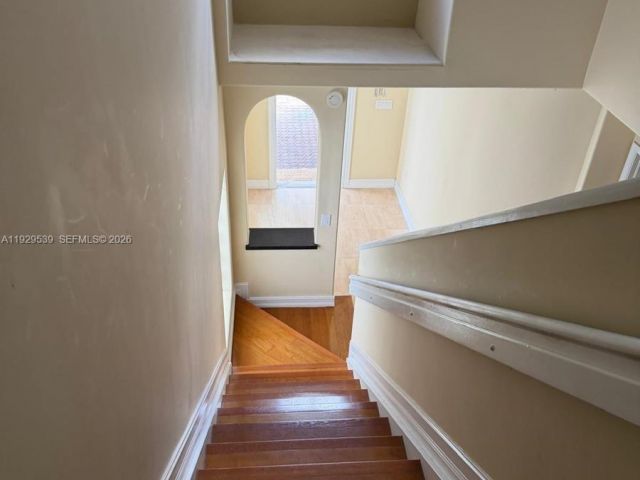 Дом в аренду по адресу 3085 NE 208th Ter - фото 7132440