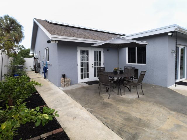 Продажа дома по адресу 23287 SW 60th Avenue - фото 6896516