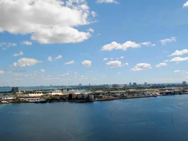 Продажа квартиры #1602 - фото 6886958