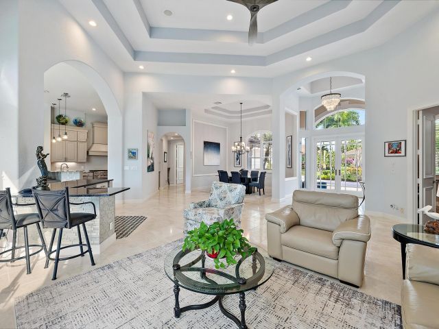 Продажа дома по адресу 8392 Egret Meadow Lane - фото 6893747