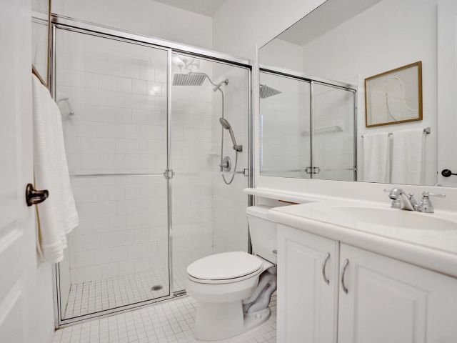 Дом в аренду по адресу 642 NW 38th Circle - фото 6894453