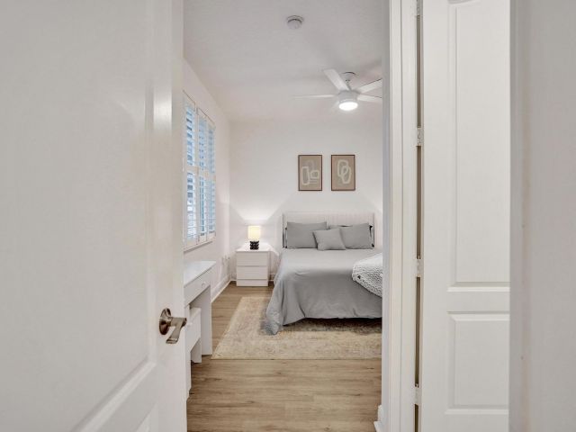 Дом в аренду по адресу 642 NW 38th Circle - фото 6894455