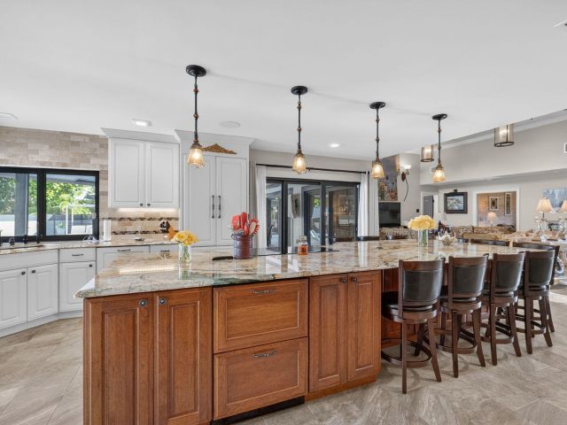 Продажа дома по адресу 5212 Foxpointe Circle SE - фото 6887864