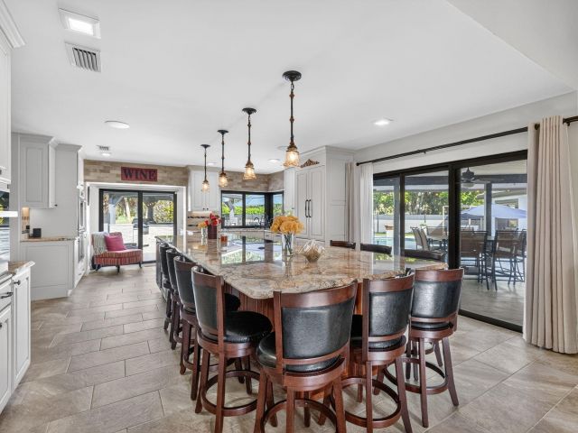 Продажа дома по адресу 5212 Foxpointe Circle SE - фото 6887869