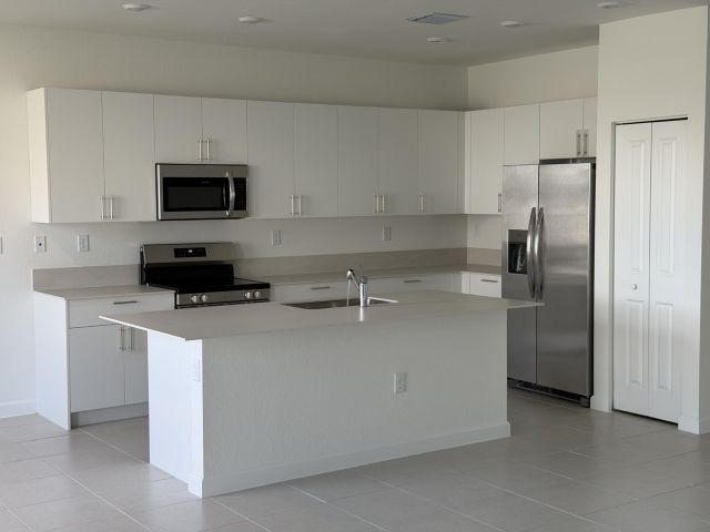 Дом в аренду по адресу 19407 SW 340th Street - фото 6889035