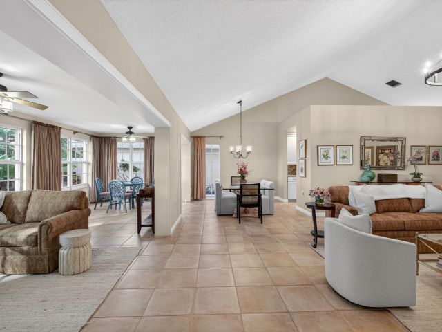 Продажа дома по адресу 1415 Wilderness Road - фото 6893712