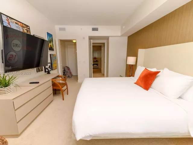 Продажа квартиры #1710 - фото 6890695