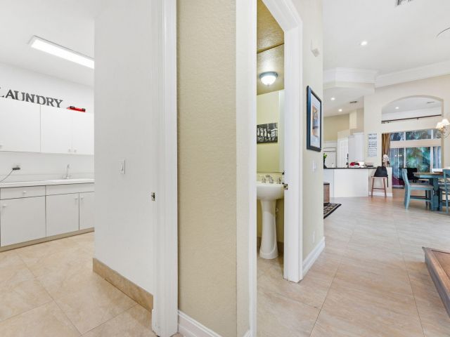 Дом в аренду по адресу 7162 Via Firenze - фото 6894427