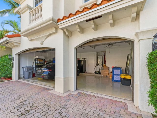 Дом в аренду по адресу 7162 Via Firenze - фото 6894429