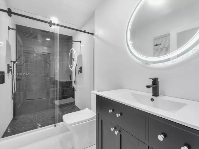 Дом в аренду по адресу 1541 NW 1st Ct - фото 6889745