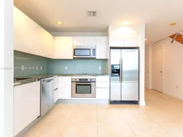 Продажа квартиры #606 - фото 6890537