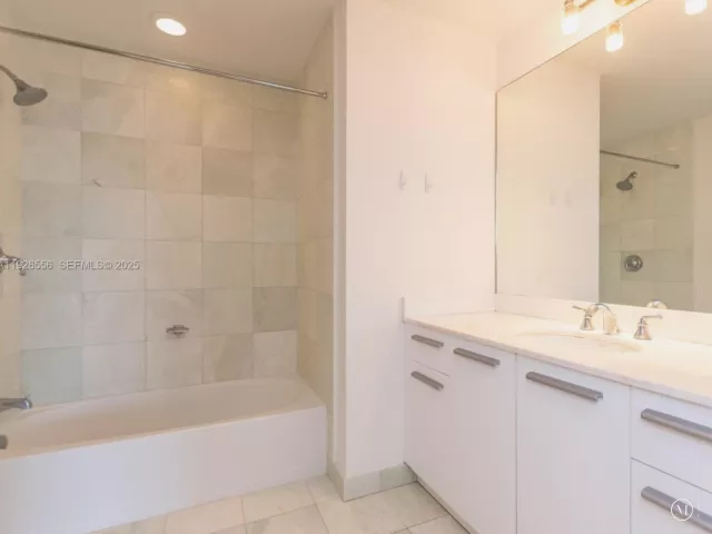 Продажа квартиры #606 - фото 6890523