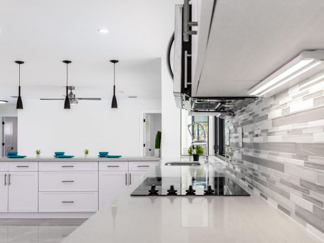 Дом в аренду по адресу 1001 NW 6th Drive - фото 6905815