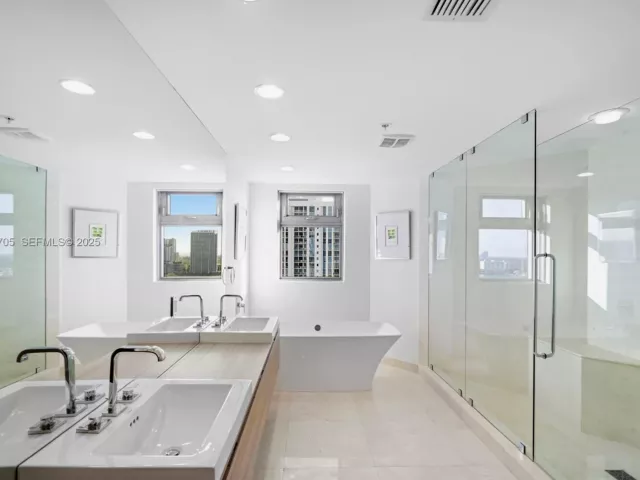 Продажа квартиры #1803 - фото 6898276