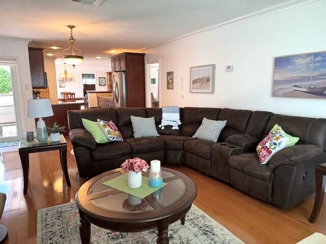 Дом в аренду по адресу 925 Cypress Drive - фото 6890136