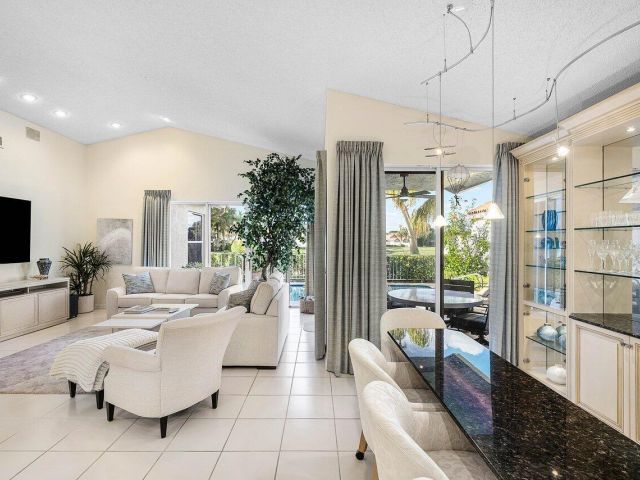 Продажа дома по адресу 7155 Via Palomar - фото 6914183