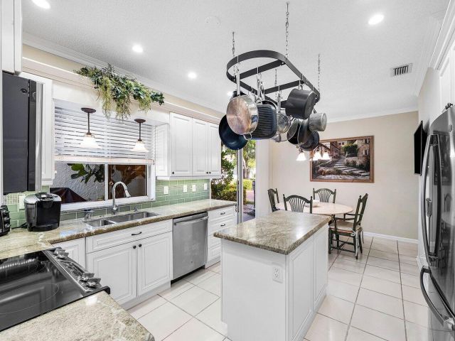 Продажа дома по адресу 7155 Via Palomar - фото 6914186