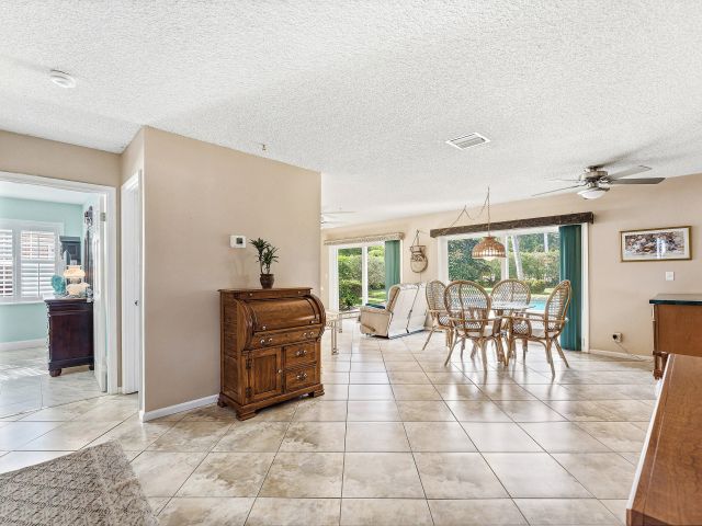 Продажа дома по адресу 3643 Avenue Montresor - фото 6891279