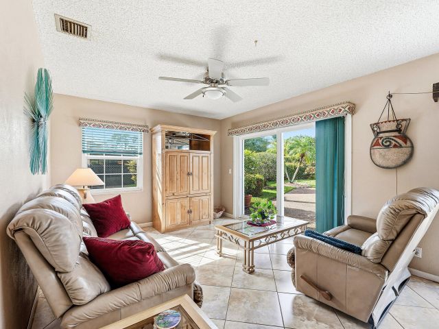 Продажа дома по адресу 3643 Avenue Montresor - фото 6891281