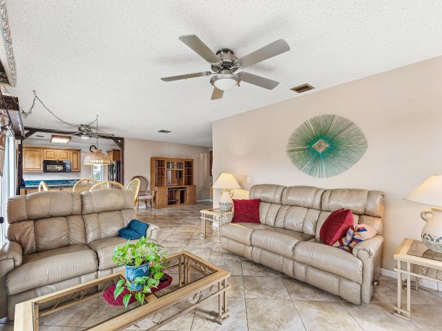 Продажа дома по адресу 3643 Avenue Montresor - фото 6891283