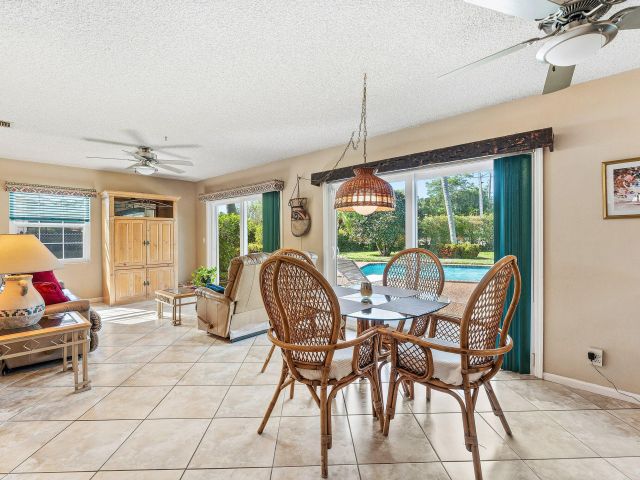 Продажа дома по адресу 3643 Avenue Montresor - фото 6891285