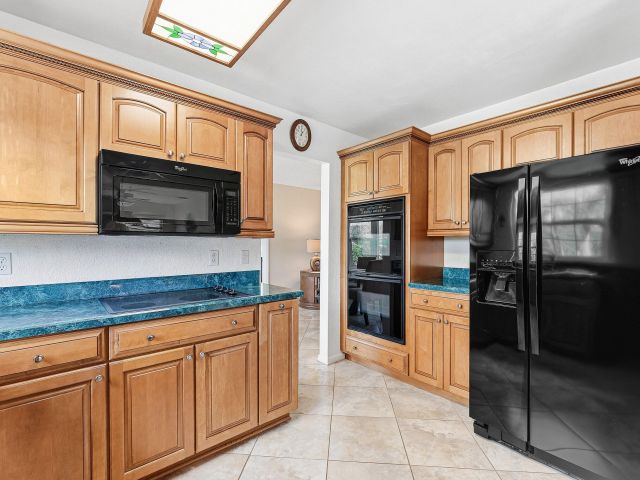 Продажа дома по адресу 3643 Avenue Montresor - фото 6891286