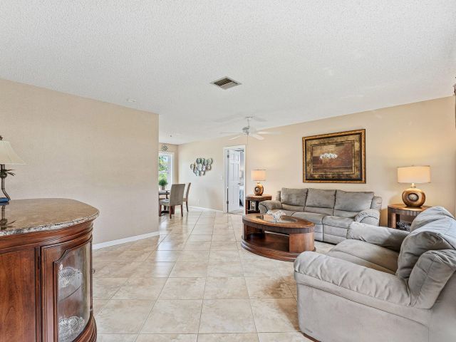 Продажа дома по адресу 3643 Avenue Montresor - фото 6891295