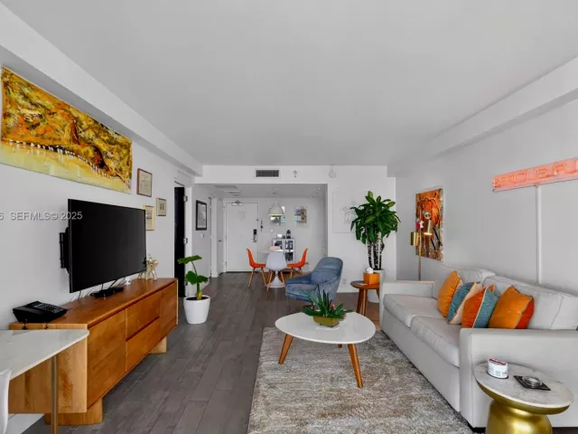 Продажа квартиры #624 - фото 6892345