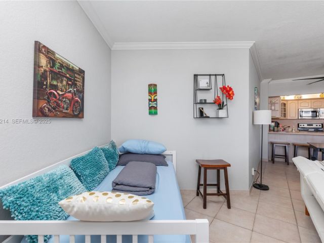 Продажа квартиры #1421 - фото 7470228