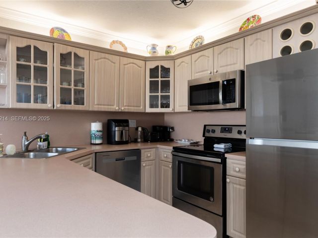 Продажа квартиры #1421 - фото 7470233