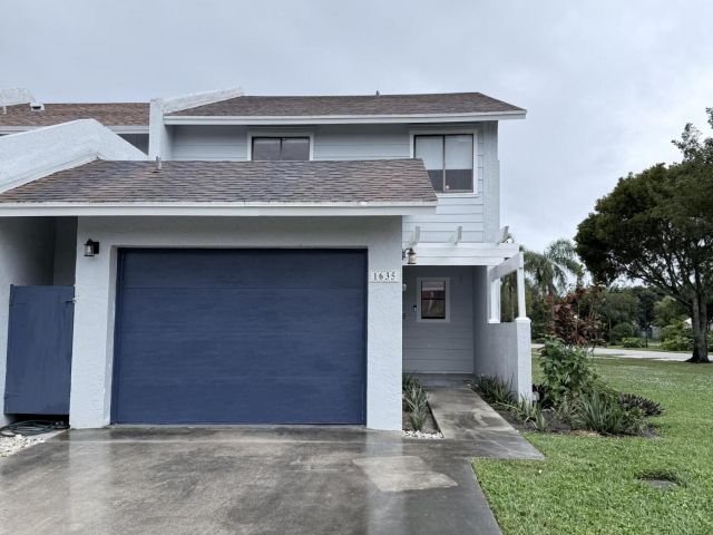 Дом в аренду по адресу 1635 Woodbridge Lakes Circle - фото 6893613