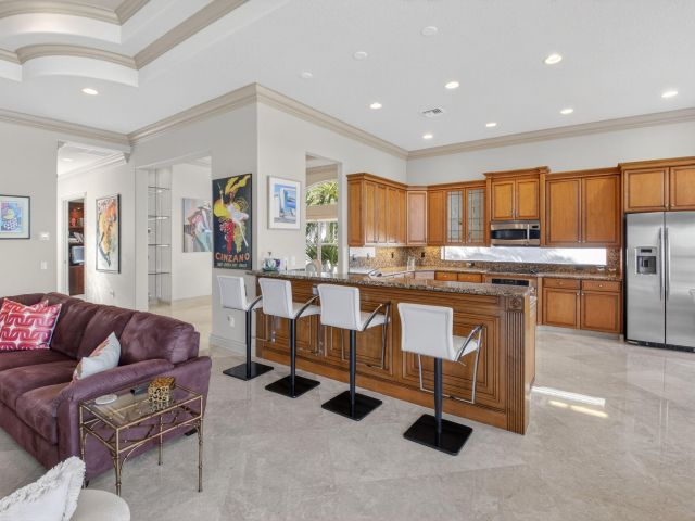 Продажа дома по адресу 13273 Solana Beach Cove - фото 6892595