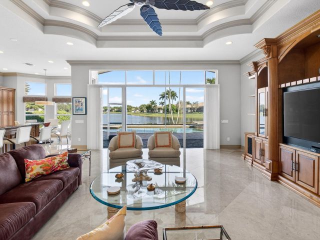 Продажа дома по адресу 13273 Solana Beach Cove - фото 6892596