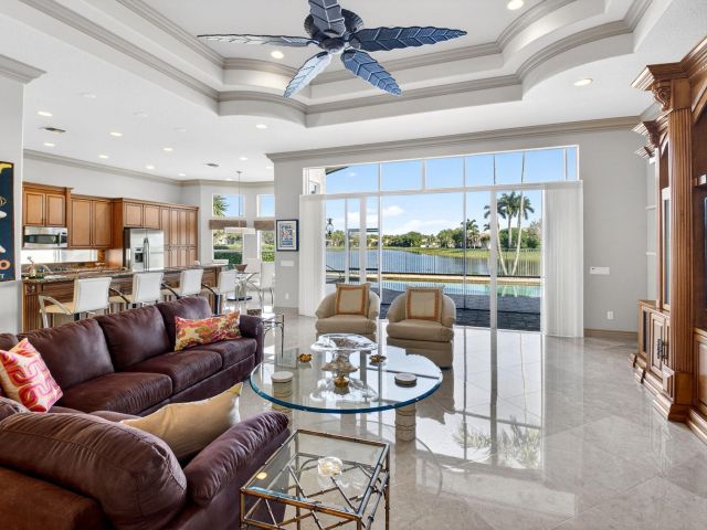 Продажа дома по адресу 13273 Solana Beach Cove - фото 6892598