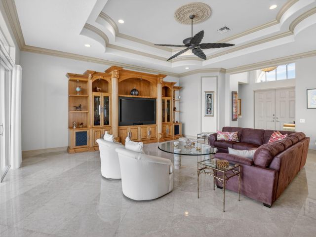 Продажа дома по адресу 13273 Solana Beach Cove - фото 6892600