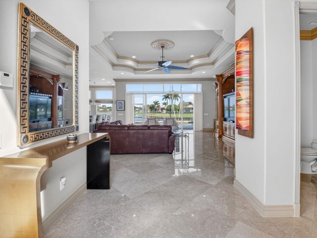 Продажа дома по адресу 13273 Solana Beach Cove - фото 6892602