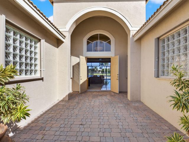 Продажа дома по адресу 13273 Solana Beach Cove - фото 6892604