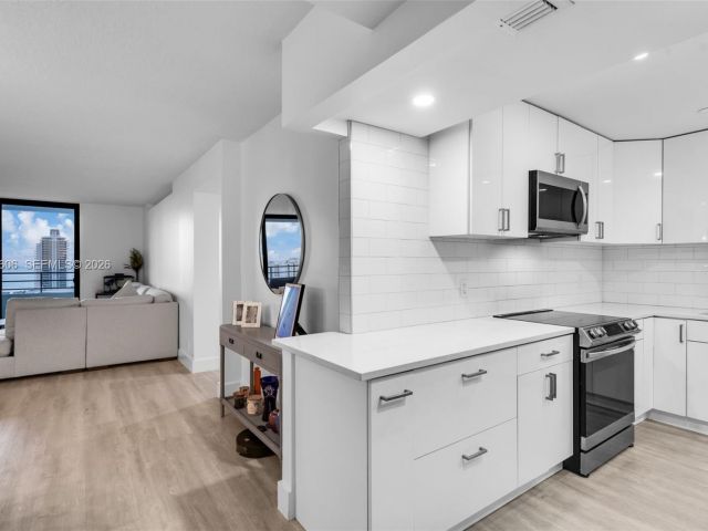 Продажа квартиры #2102 - фото 7432837