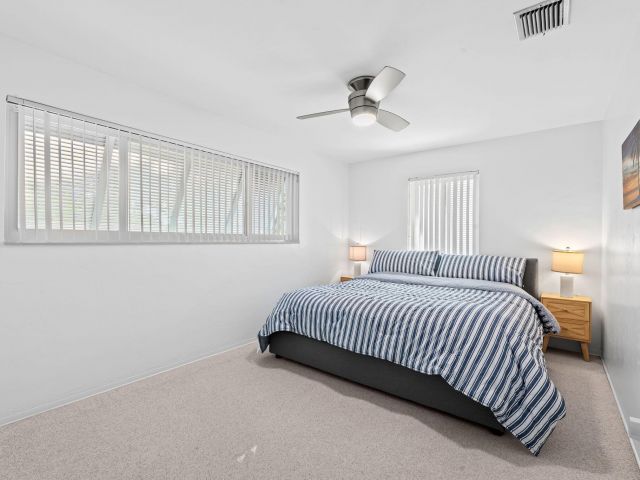 Продажа дома по адресу 27 NE 16th Avenue - фото 6893280