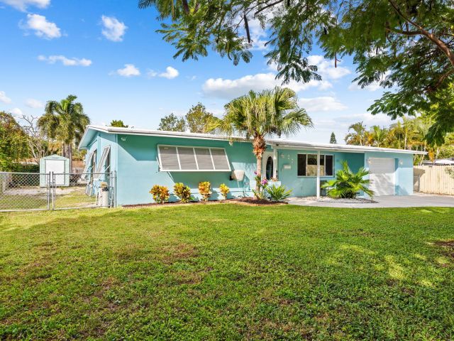 Продажа дома по адресу 27 NE 16th Avenue - фото 6893292