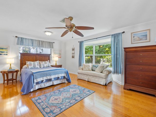 Продажа дома по адресу 925 Cypress Drive - фото 6892631