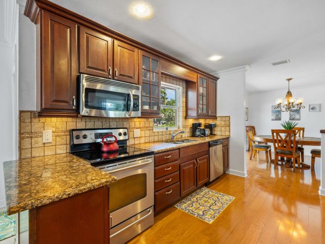 Продажа дома по адресу 925 Cypress Drive - фото 6892632